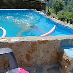 Refugio Com Tanque Privado E Azeite Artesanal شاليه Góis